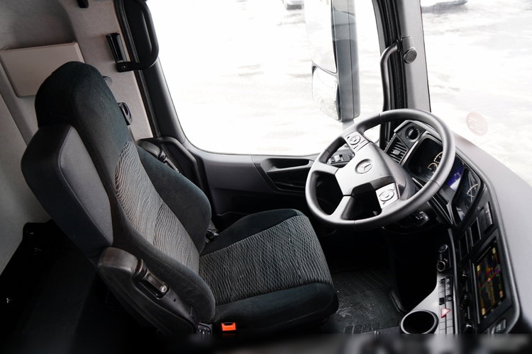 Mercedes  AROCS 3243 / 8x4 / WYWROTKA  DWUSTRONNA 6.1 M / HYDROBURTA / AUTOMAT / EURO 6 zdjęcie 39