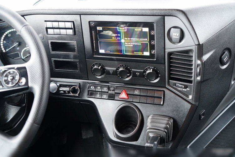 Mercedes  AROCS 3243 / 8x4 / WYWROTKA  DWUSTRONNA 6.1 M / HYDROBURTA / AUTOMAT / EURO 6 zdjęcie 41