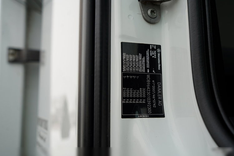 Mercedes  AROCS 3243 / 8x4 / WYWROTKA  DWUSTRONNA 6.1 M / HYDROBURTA / AUTOMAT / EURO 6 zdjęcie 48