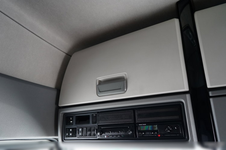 Renault T 440 / HYDRAULIKA  / RETARDER / KLIMA POSTOJOWA / 13 LITROWY SILNIK / zdjęcie 35