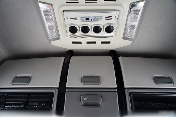 Renault T 440 / HYDRAULIKA  / RETARDER / KLIMA POSTOJOWA / 13 LITROWY SILNIK / zdjęcie 36