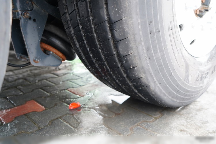 BODEX WYWROTKA 24 m3 / ALUMINIOWA / 2X OŚ PODNOSZONA / 5 300 KG / ALUFELGI / zdjęcie 18