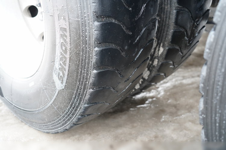 Volvo FMX 410 / 8x4 / GRUSZKA 9m3 / BETONOMIESZARKA / LIEBHERR / ALUFELGI / EURO 6 zdjęcie 25