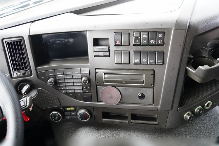 Volvo FMX 410 / 8x4 / GRUSZKA 9m3 / BETONOMIESZARKA / LIEBHERR / ALUFELGI / EURO 6 zdjęcie 34