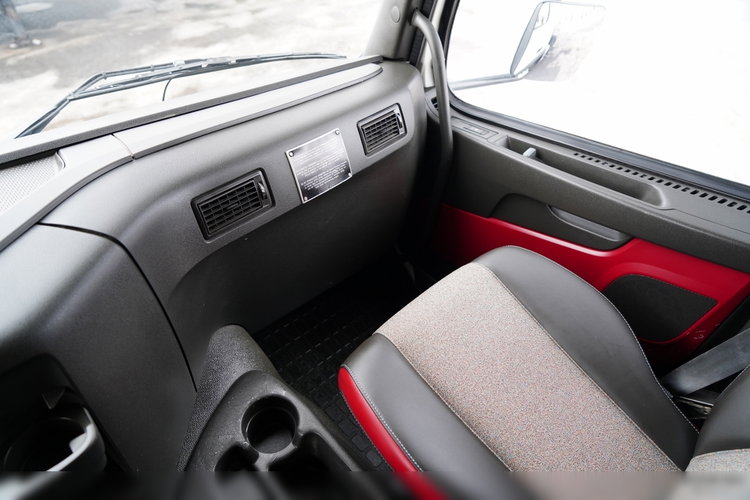 Volvo FMX 410 / 8x4 / GRUSZKA 9m3 / BETONOMIESZARKA / LIEBHERR / ALUFELGI / EURO 6 zdjęcie 36