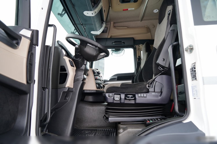 MAN TGS 18.470 / RETARDER / PEŁNY ADR / KLIMA POSTOJOWA / NAVI / ALUFELGI  zdjęcie 23