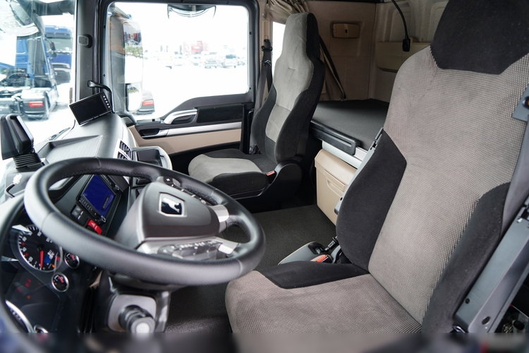 MAN TGS 18.470 / RETARDER / PEŁNY ADR / KLIMA POSTOJOWA / NAVI / ALUFELGI  zdjęcie 25