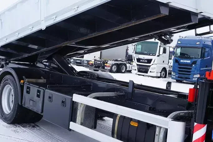 Iveco EUROCARGO / 190-280L / E 6 / WYWROTKA + HDS / ŁYŻKA / HYDROBURTA zdjęcie 18