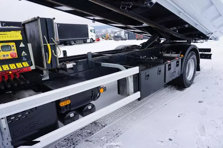 Iveco EUROCARGO / 190-280L / E 6 / WYWROTKA + HDS / ŁYŻKA / HYDROBURTA zdjęcie 23