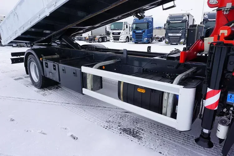 Iveco EUROCARGO / 190-280L / E 6 / WYWROTKA + HDS / ŁYŻKA / HYDROBURTA zdjęcie 25