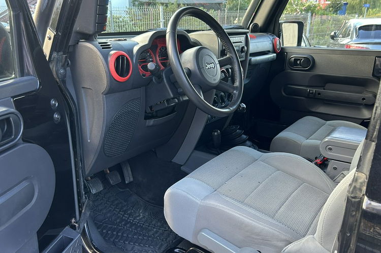 Jeep Wrangler Rubicon 3.8 208KM 4x4 Automat GAZ zdjęcie 7