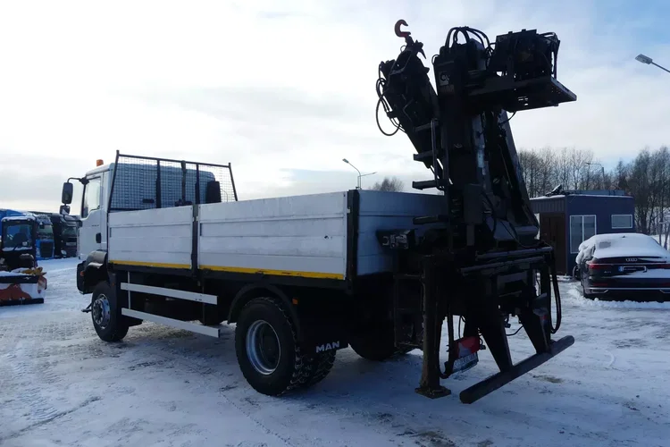 TGM 18.330 / 4x4 / MANUAL / HDS HIAB 122-2 DUO / zdjęcie 11