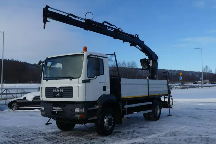 TGM 18.330 / 4x4 / MANUAL / HDS HIAB 122-2 DUO / zdjęcie 2