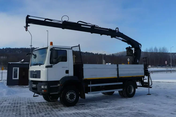 TGM 18.330 / 4x4 / MANUAL / HDS HIAB 122-2 DUO / zdjęcie 3