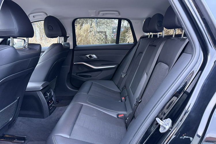 BMW 320 Bardzo zadbana zdjęcie 21