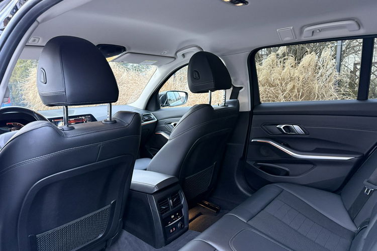 BMW 320 Bardzo zadbana zdjęcie 23