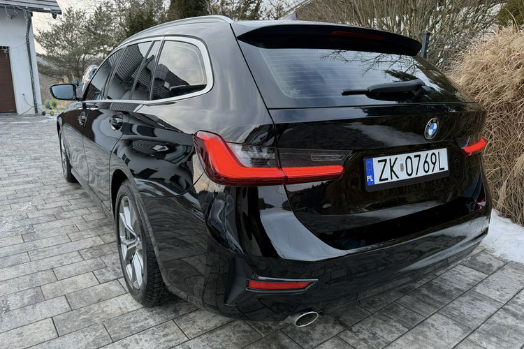 BMW 320 Bardzo zadbana zdjęcie 40