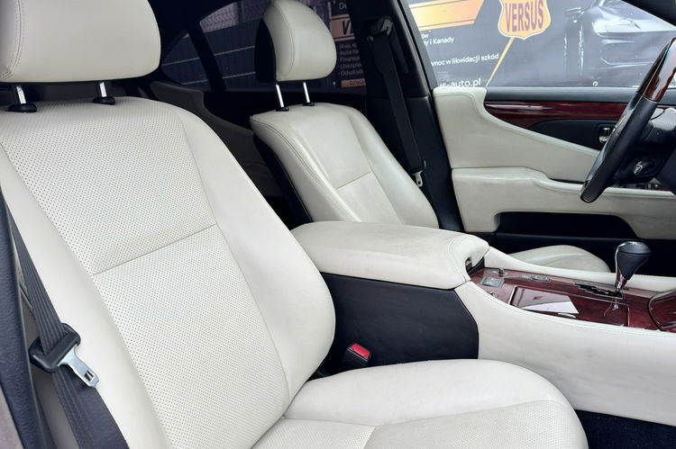 Lexus LS 4.6 benz. 381KM Kamera /Mark Levinson/Wentyle Szyber Dociągi Bi xenon zdjęcie 20