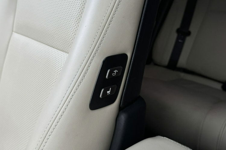 Lexus LS 4.6 benz. 381KM Kamera /Mark Levinson/Wentyle Szyber Dociągi Bi xenon zdjęcie 22