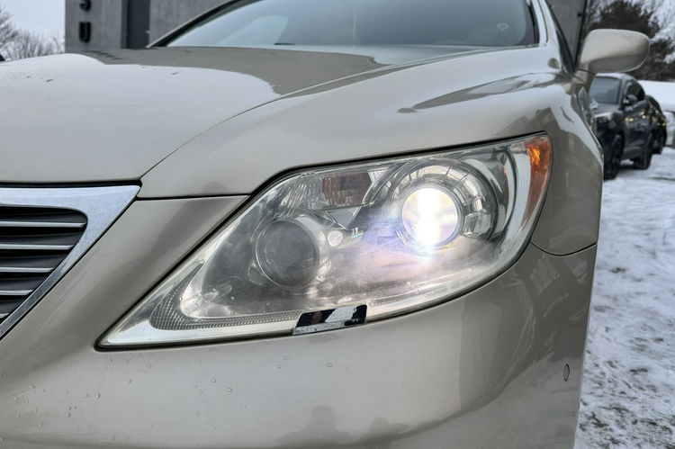 Lexus LS 4.6 benz. 381KM Kamera /Mark Levinson/Wentyle Szyber Dociągi Bi xenon zdjęcie 32