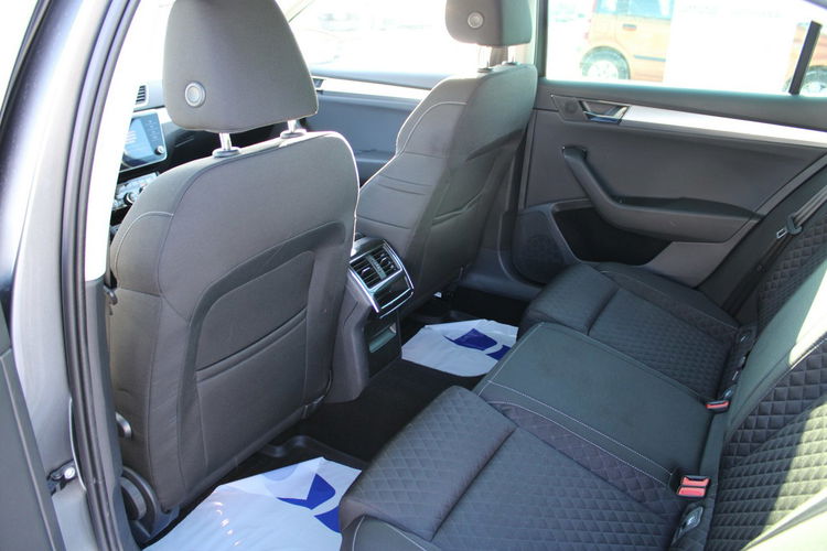 Skoda Superb Ambition DSG Nawigacja Gwarancja Virtual zdjęcie 13
