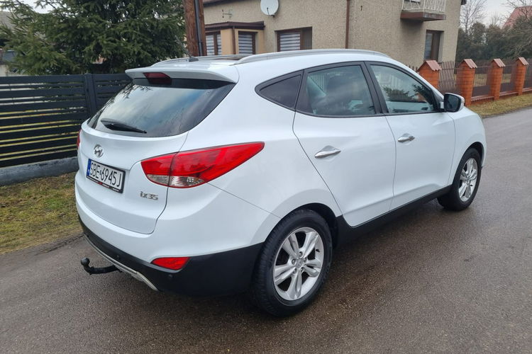 Hyundai ix35 2.0 Benzyna 163km / Bezwypadkowy / Panorama / Skóra / Klimatronik zdjęcie 4