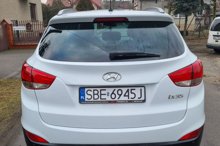 Hyundai ix35 2.0 Benzyna 163km / Bezwypadkowy / Panorama / Skóra / Klimatronik zdjęcie 5