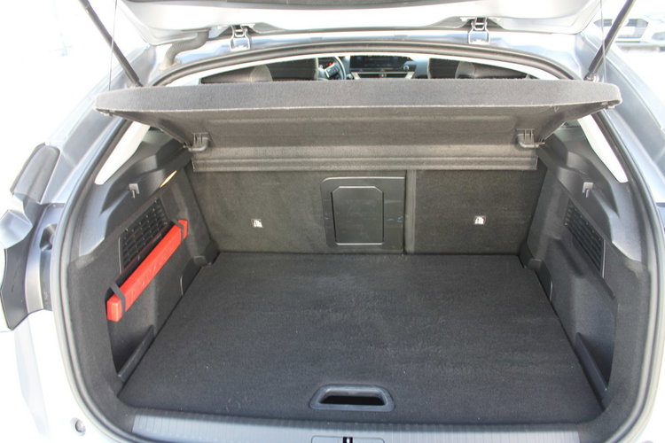 Citroen C4 SHINE 1.5D Skóra Salon Polska netto 48699 PLN Gwarancja zdjęcie 10