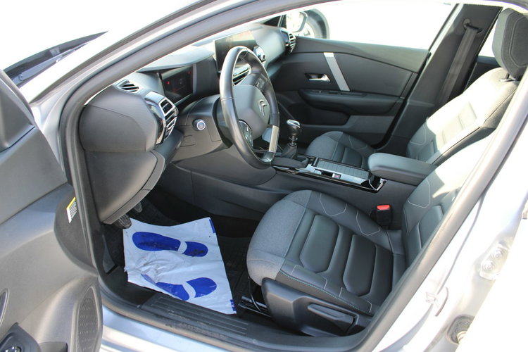 Citroen C4 SHINE 1.5D Skóra Salon Polska netto 48699 PLN Gwarancja zdjęcie 15