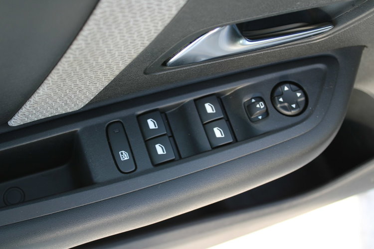 Citroen C4 SHINE 1.5D Skóra Salon Polska netto 48699 PLN Gwarancja zdjęcie 16