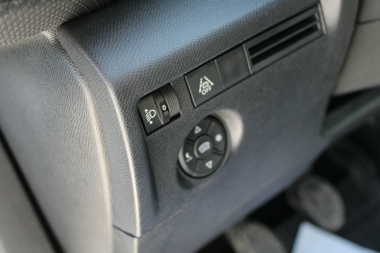 Citroen C4 SHINE 1.5D Skóra Salon Polska netto 48699 PLN Gwarancja zdjęcie 17