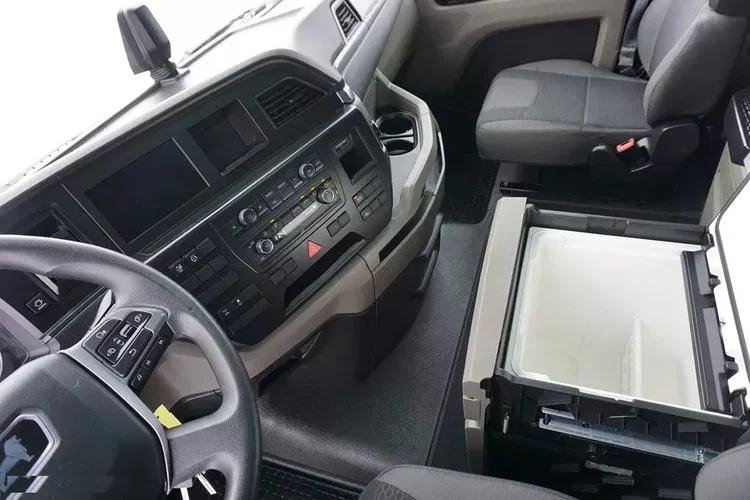 MAN TGX / 18.470 / E 6 / GM / ZESTAW PRZEJAZDOWY 120 M3 / ŁAD. 14 815 KG / RETARDER zdjęcie 9