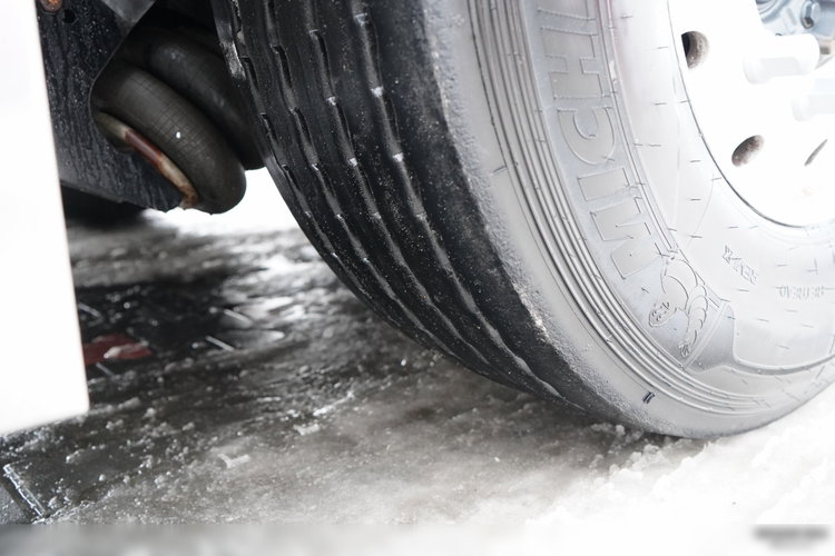 Magyar / CYSTERNA SPOŻYWCZA / 30 000 L / OŚ PODNOSZONA / OŚ SKRĘTNA /  zdjęcie 18