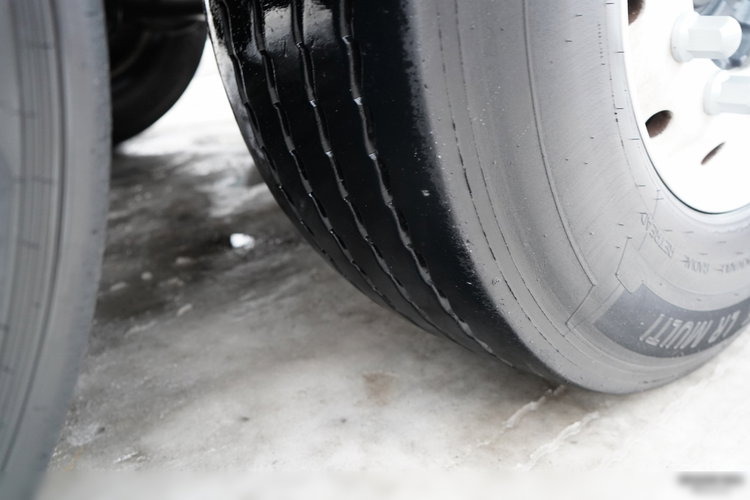 Magyar / CYSTERNA SPOŻYWCZA / 30 000 L / OŚ PODNOSZONA / OŚ SKRĘTNA /  zdjęcie 19