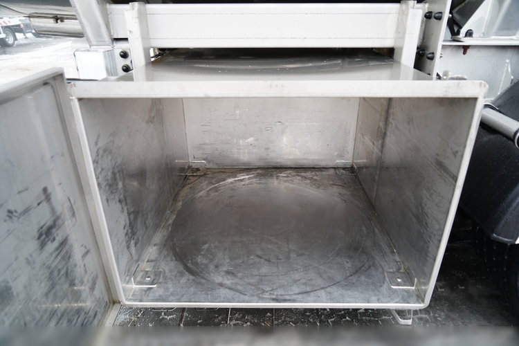 Magyar / CYSTERNA SPOŻYWCZA / 30 000 L / OŚ PODNOSZONA / OŚ SKRĘTNA /  zdjęcie 24