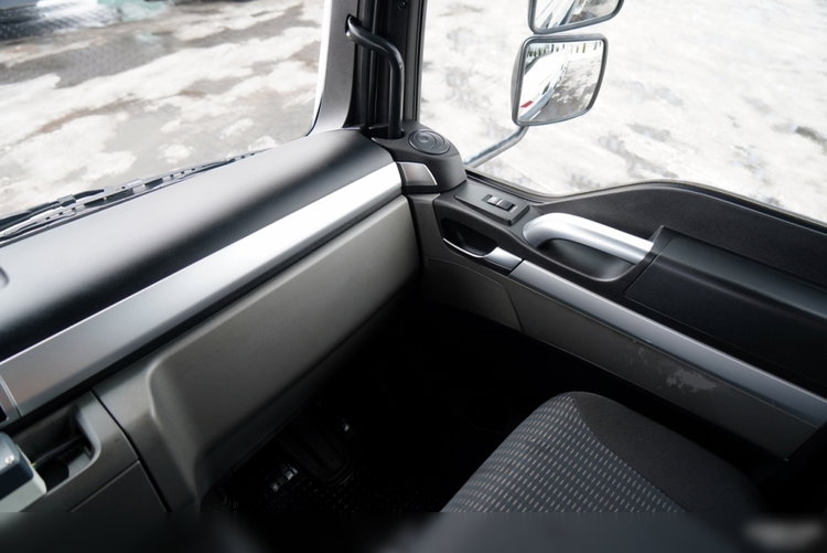 MAN TGM 18.340 / 4X2 / 3 STRONNA WYWROTKA / HYDROBURTA / BRYGADÓWKA 7 MIEJSC / BORDMATIC zdjęcie 41