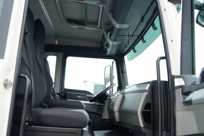 MAN TGM 18.340 / 4X2 / 3 STRONNA WYWROTKA / HYDROBURTA / BRYGADÓWKA 7 MIEJSC / BORDMATIC zdjęcie 45