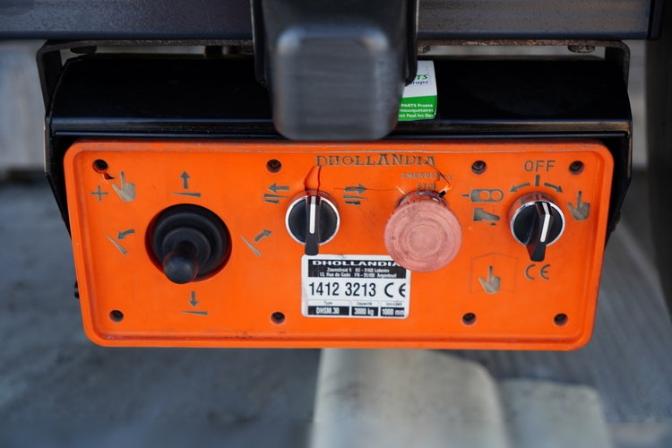 Renault T 430 / 6x2 / CHŁODNIA -9 M / AGREGAT CARRIER SUPRA 1250 / WINDA ZAŁADOWCZA  / ROLETA / OŚ PODNOSZONA / SKRĘTNA zdjęcie 18