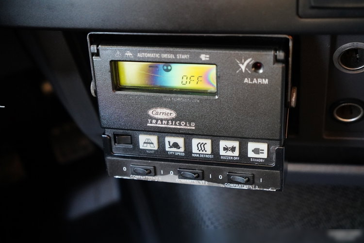 Renault T 430 / 6x2 / CHŁODNIA -9 M / AGREGAT CARRIER SUPRA 1250 / WINDA ZAŁADOWCZA  / ROLETA / OŚ PODNOSZONA / SKRĘTNA zdjęcie 36