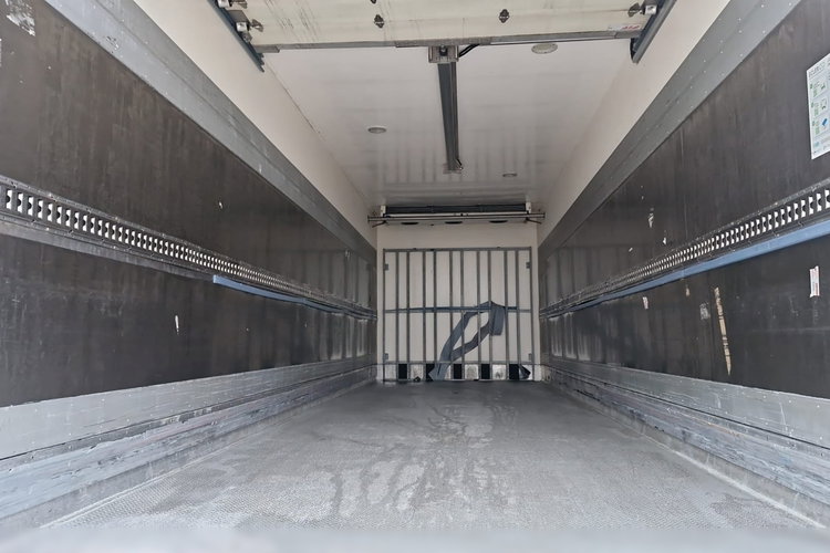 Renault T 430 / 6x2 / CHŁODNIA -9 M / AGREGAT CARRIER SUPRA 1250 / WINDA ZAŁADOWCZA  / ROLETA / OŚ PODNOSZONA / SKRĘTNA zdjęcie 42