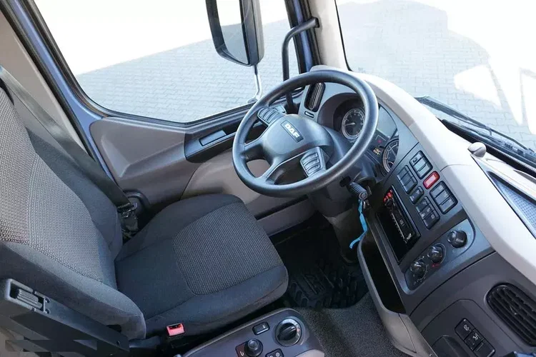 DAF LF / 260 / ACC / EURO 6 / CHŁODNIA + WINDA / MULTITEMPERATURA / 18 PALET zdjęcie 13