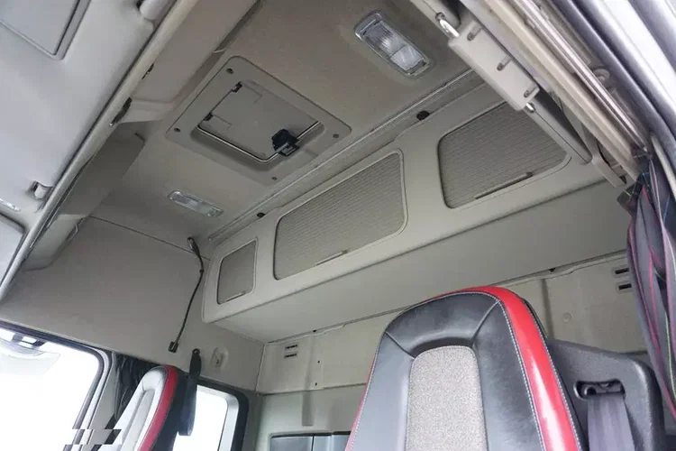 Volvo FM / 460 / E 6 / IZOTERMA + WINDA / 22 PALETY / DŁ 9.1 M / ŁAD. 14 345 KG zdjęcie 17