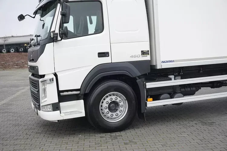 Volvo FM / 460 / E 6 / IZOTERMA + WINDA / 22 PALETY / DŁ 9.1 M / ŁAD. 14 345 KG zdjęcie 18