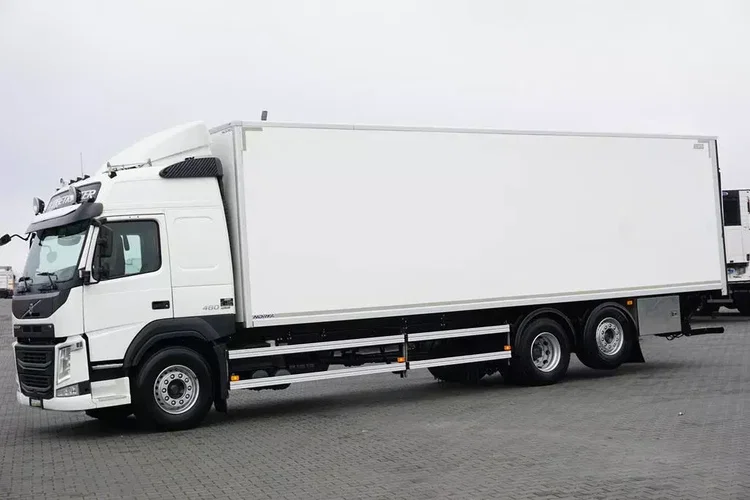 Volvo FM / 460 / E 6 / IZOTERMA + WINDA / 22 PALETY / DŁ 9.1 M / ŁAD. 14 345 KG zdjęcie 3