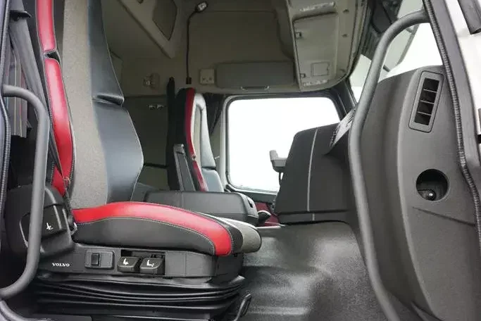 Volvo FM / 460 / E 6 / IZOTERMA + WINDA / 22 PALETY / DŁ 9.1 M / ŁAD. 14 345 KG zdjęcie 8