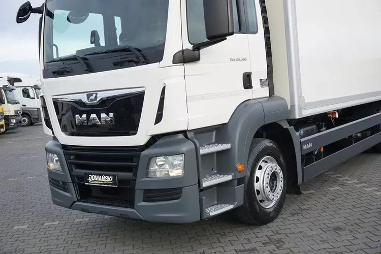 MAN TGS / 26.360 / EURO 6 / CHŁODNIA + WINDA / 20 PALET zdjęcie 20