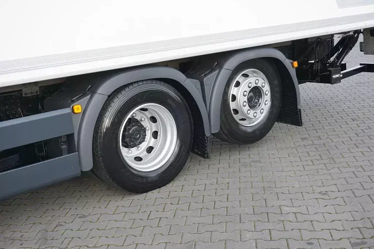 MAN TGS / 26.360 / EURO 6 / CHŁODNIA + WINDA / 20 PALET zdjęcie 24