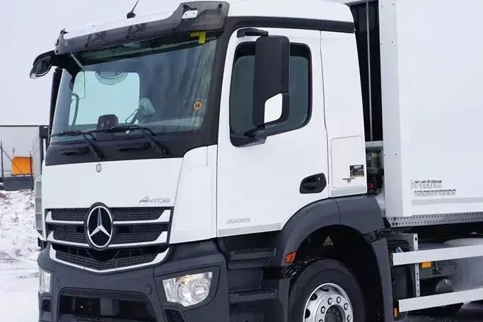 Mercedes ANTOS / 2533 / SMIECIARKA FAUN / OŚ SKRĘTNA / 90 000 KM zdjęcie 21