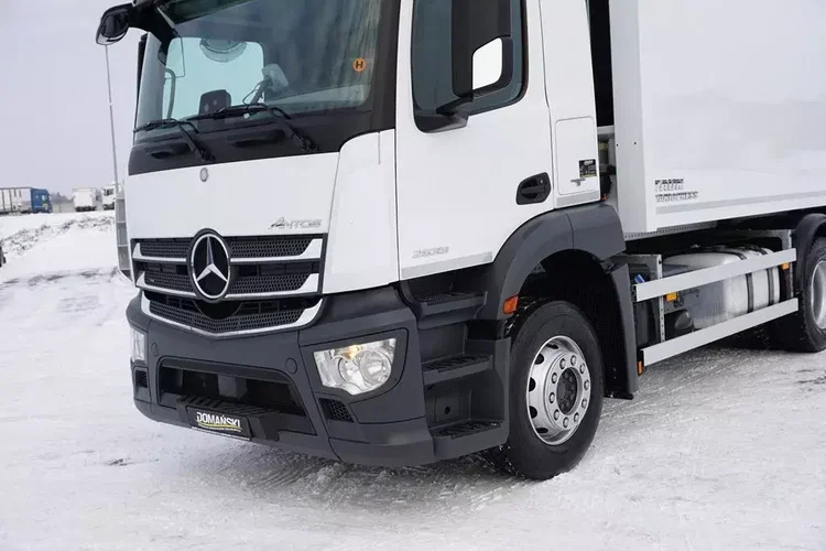 Mercedes ANTOS / 2533 / SMIECIARKA FAUN / OŚ SKRĘTNA / 90 000 KM zdjęcie 23