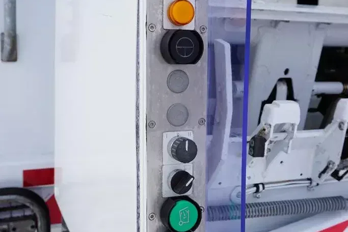 Mercedes ANTOS / 2533 / SMIECIARKA FAUN / OŚ SKRĘTNA / 90 000 KM zdjęcie 31